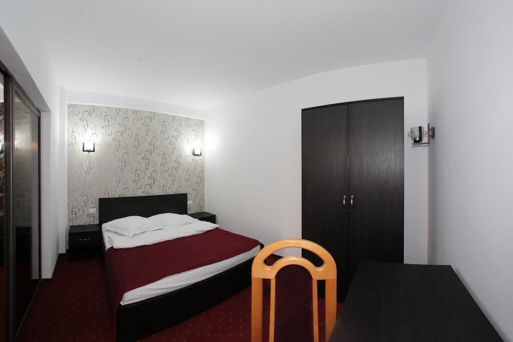 Hotel Rebis Braila Exterior photo